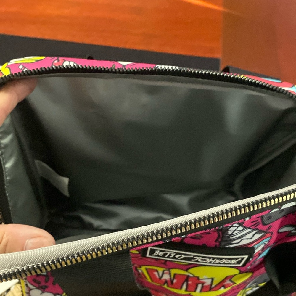 🆕Betsey Johnson Lunch tote with Mesh Pouch, “Ice Cream Treats” - Picture 4 of 7